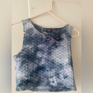 Short sleeve top